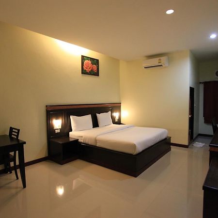 Room Place Chumphon Exterior photo